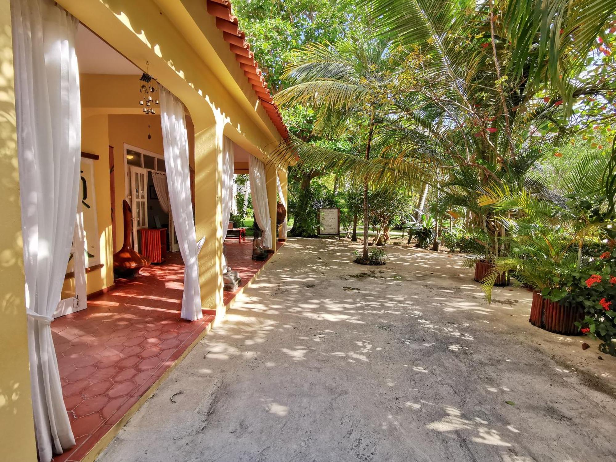 Deluxe Villas Los Corales Beach & Spa - Best Price For Vacation Rental Punta Cana Exterior photo